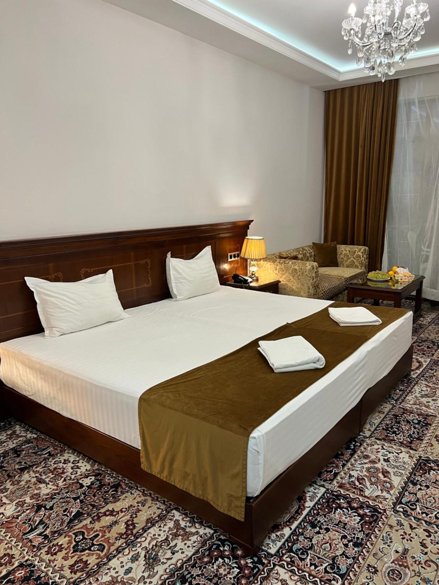 Palace Hotel Tashkent Exterior photo